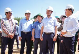 Thi công “3 ca, 4 kíp”, quyết tâm hoàn thành 6 trường nội trú liên cấp vùng biên giới đúng tiến độ
